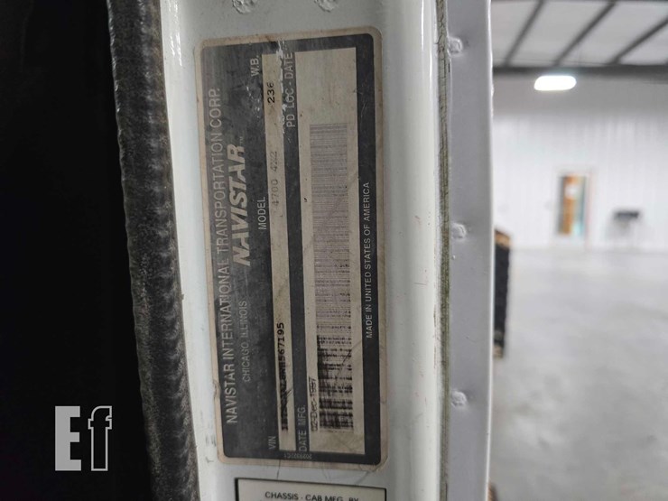 1998-international-4700-image-26