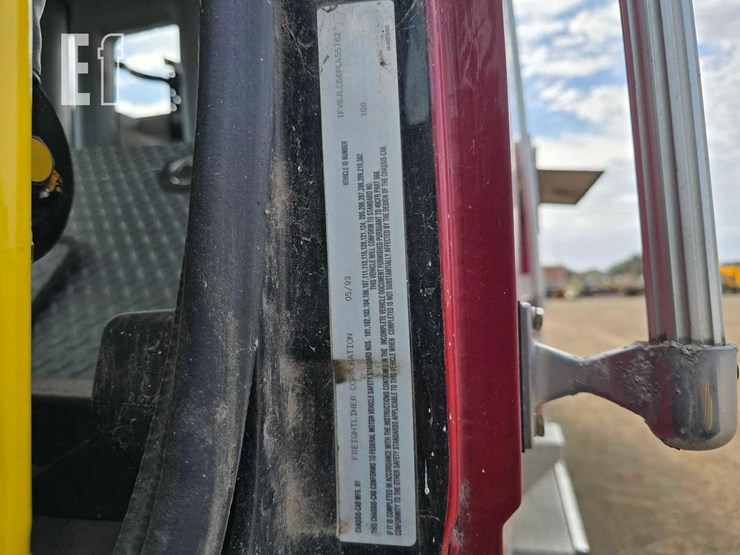 1993-freightliner-fl80-image-30