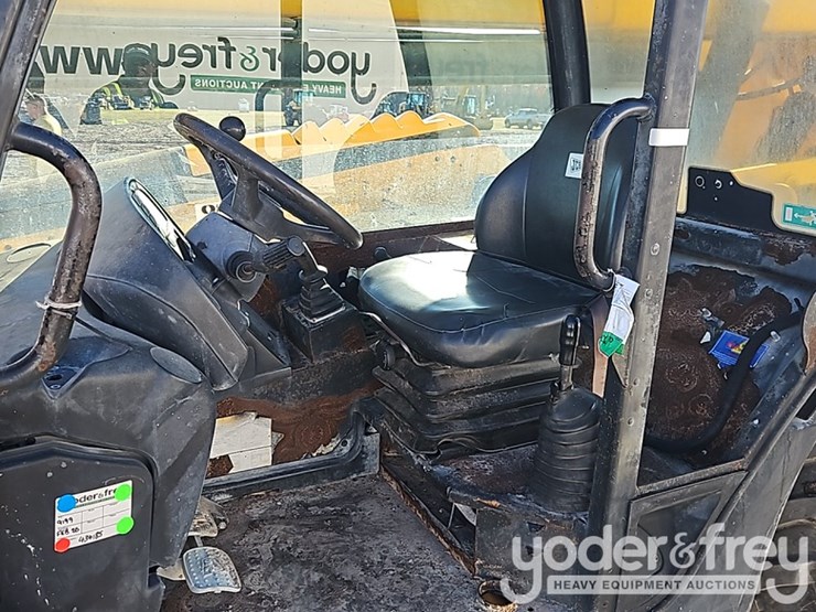 2016-jcb-507-42-image-23