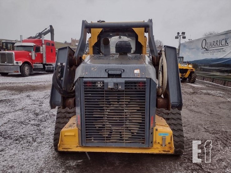 2021-deere-331g-image-4