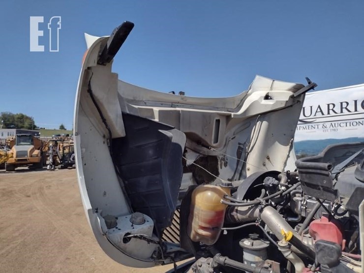 2008-international-durastar-4300-image-17