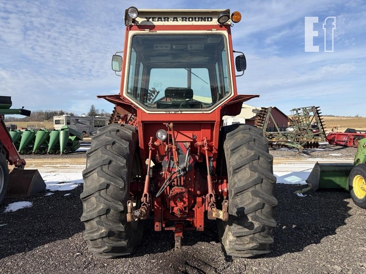 international-806-image-3