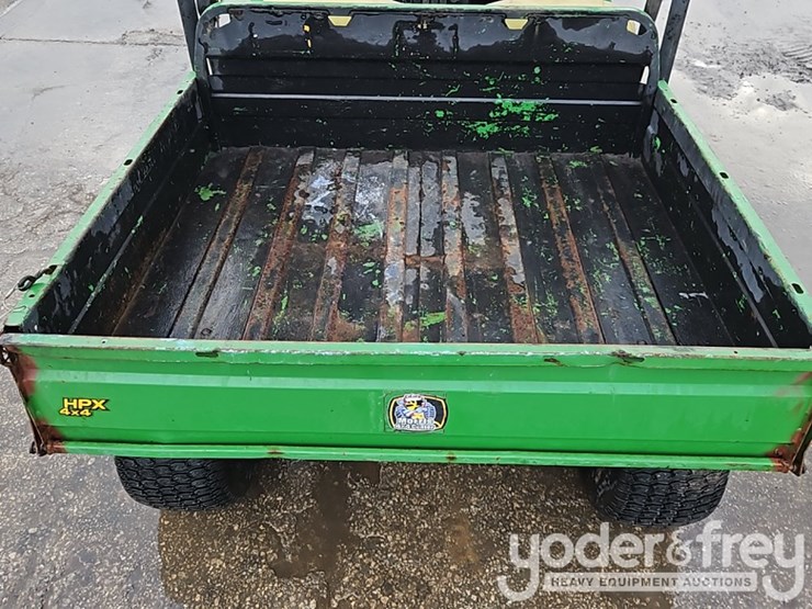 john-deere-gator-image-13