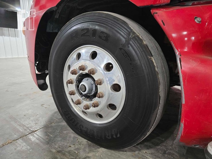 2016-kenworth-t2000-image-22