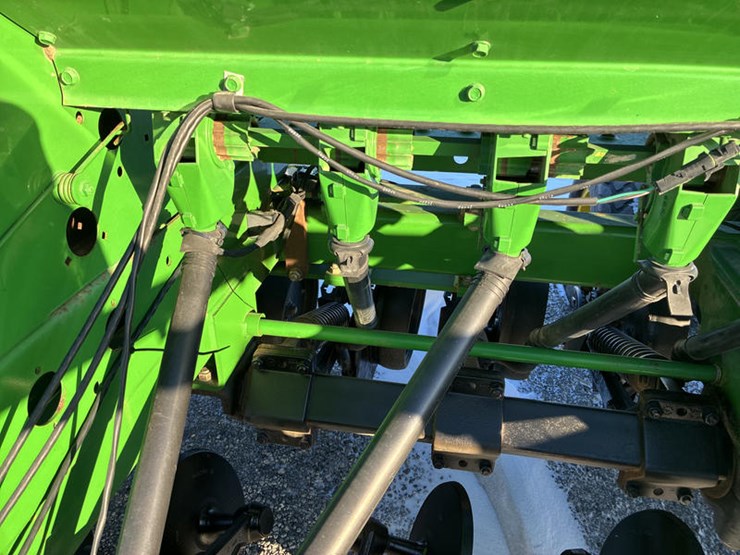 john-deere-1590-image-11