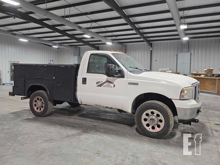 2006-ford-f350-image-2