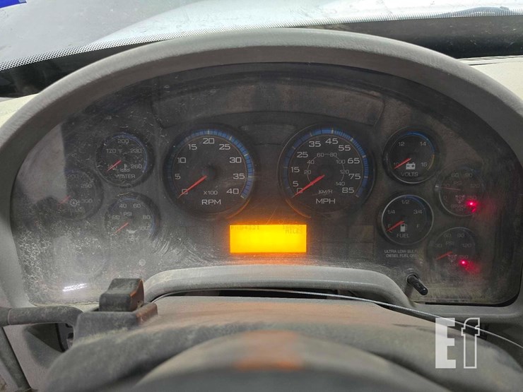 2009-international-durastar-4300-image-11