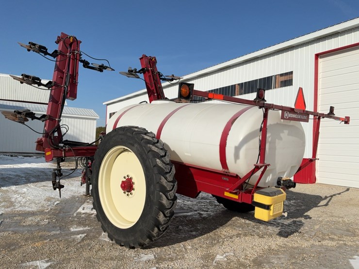 loftness-fs800-fertilizer-spreader-image-49