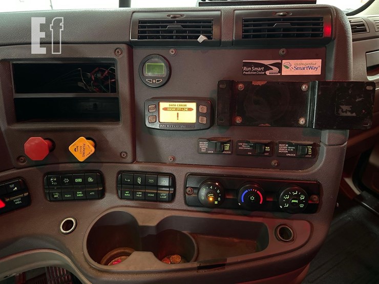 2014-freightliner-cascadia-125-image-20