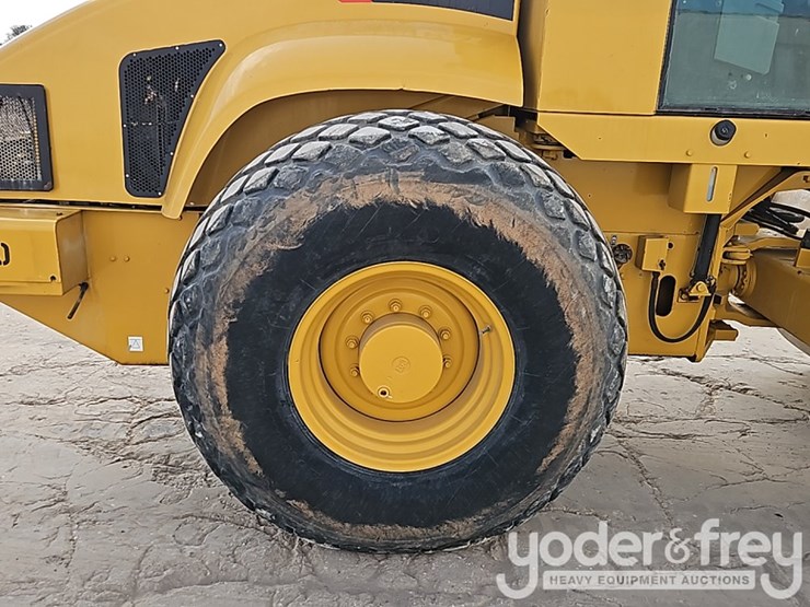 2007-caterpillar-cs-563e-image-8