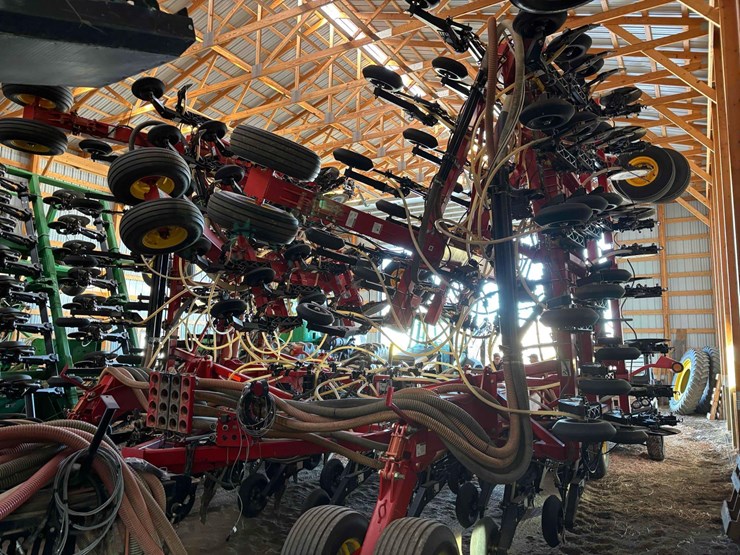 2014-bourgault-7700-image-9