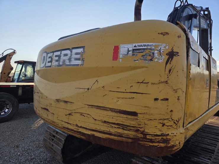 2012-deere-160d-lc-image-30