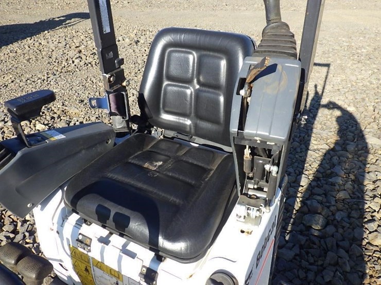 2021-bobcat-e10-image-30