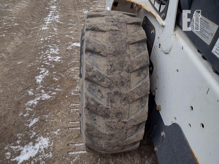 2016-bobcat-s590-image-23