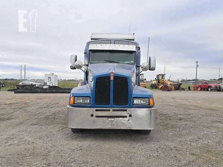 kenworth-t600-image-7