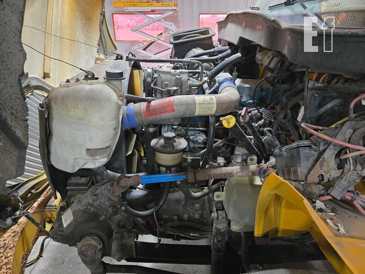 2002-international-durastar-4400-image-26