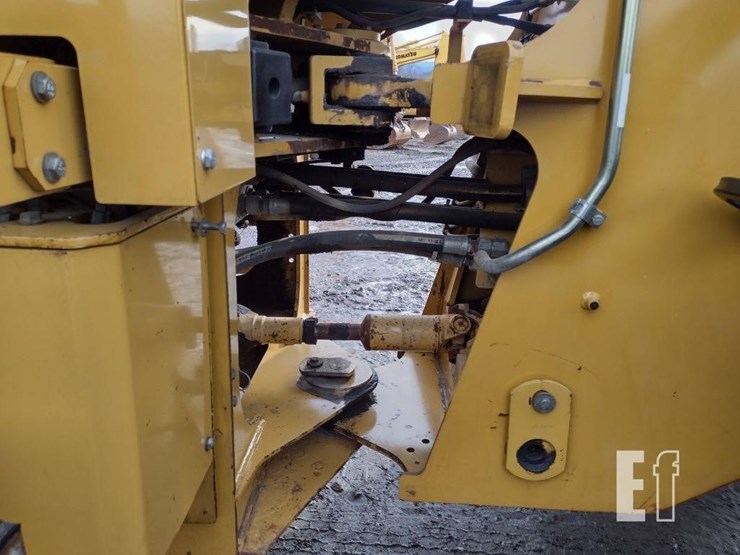 2006-caterpillar-930g-image-26