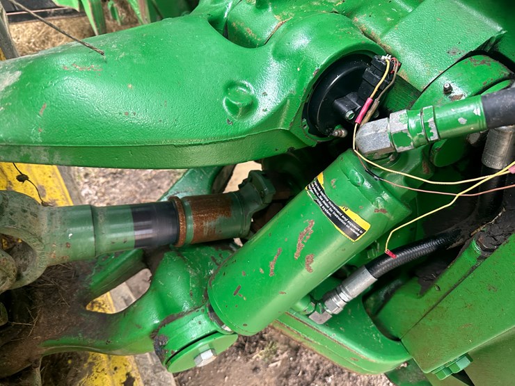 2010-john-deere-8345r-image-21