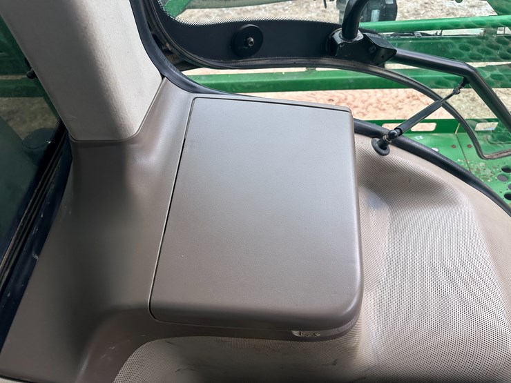 2014-john-deere-r4038-image-92