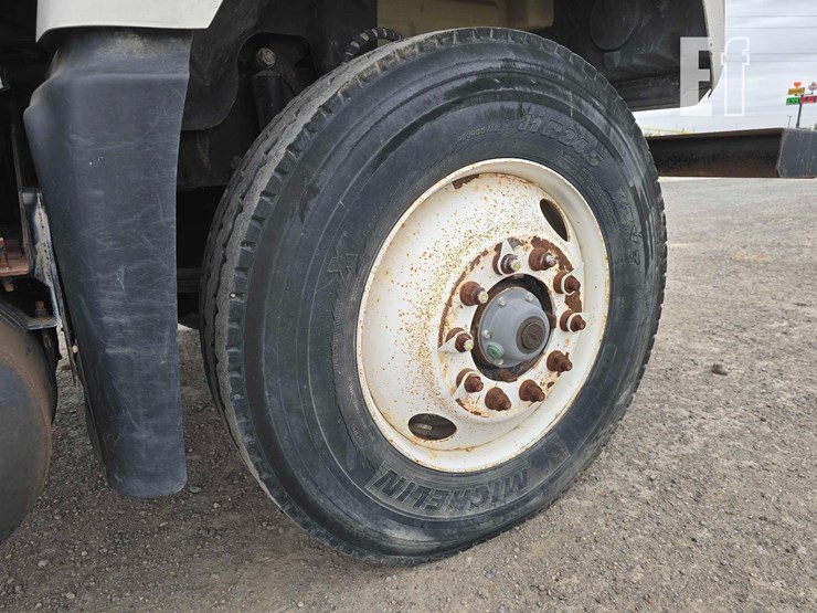 2007-mack-granite-cv713-image-19