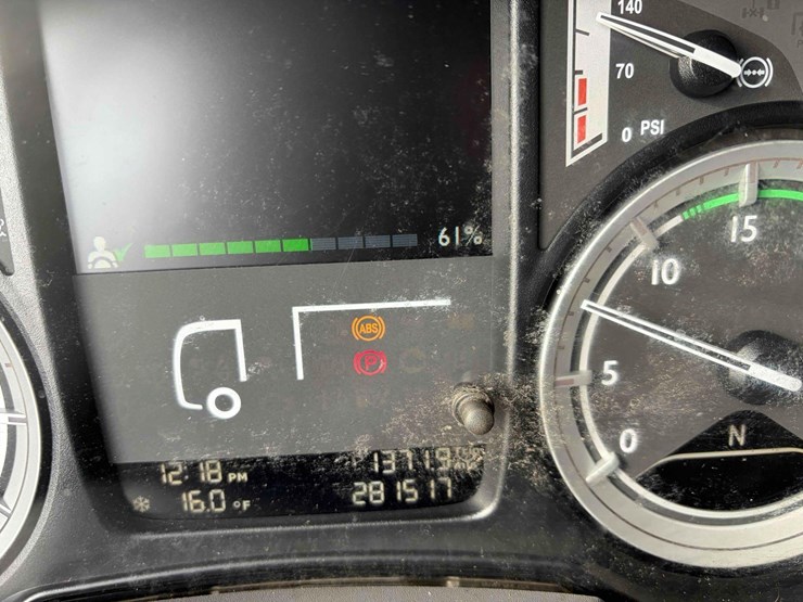 2017-kenworth-k270-image-21