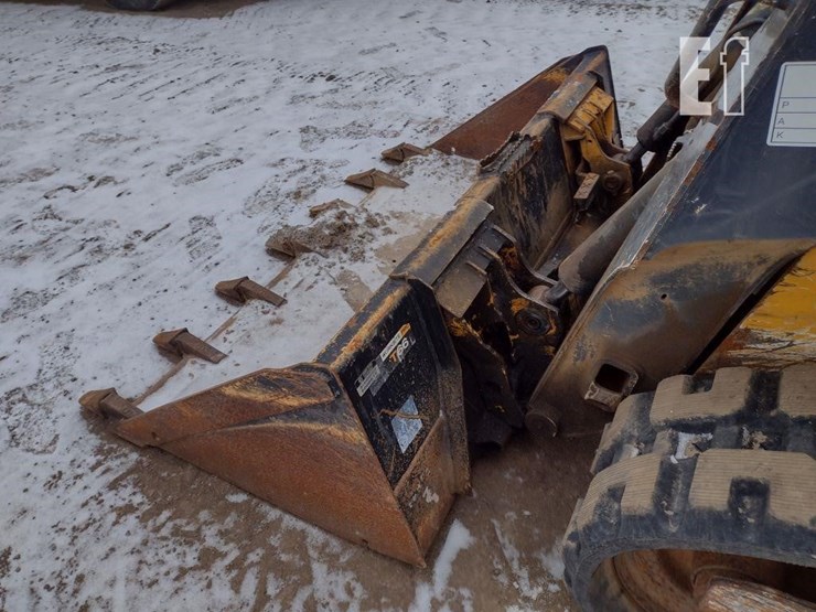 2019-deere-317g-image-18