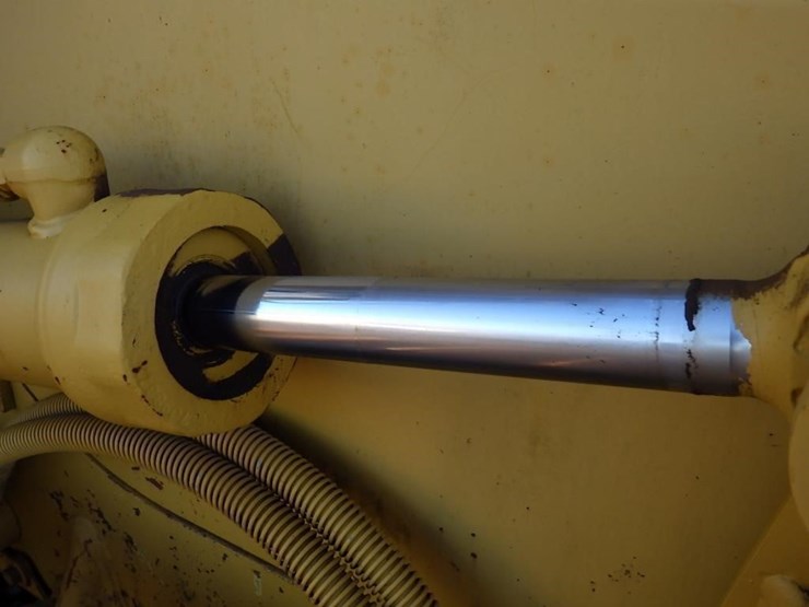 caterpillar-d3c-image-18