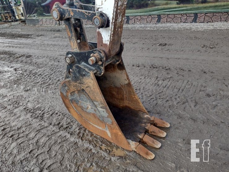 2014-bobcat-e85-image-18