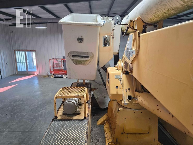 2002-international-durastar-4400-image-11