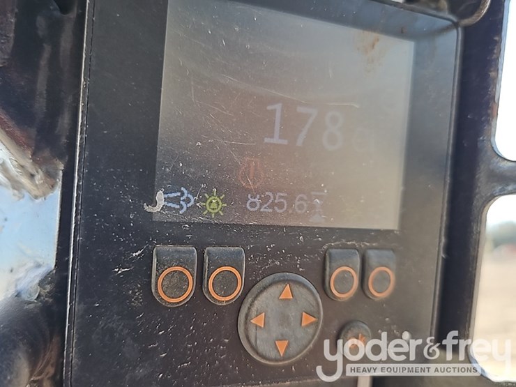 2019-gehl-r105-image-20