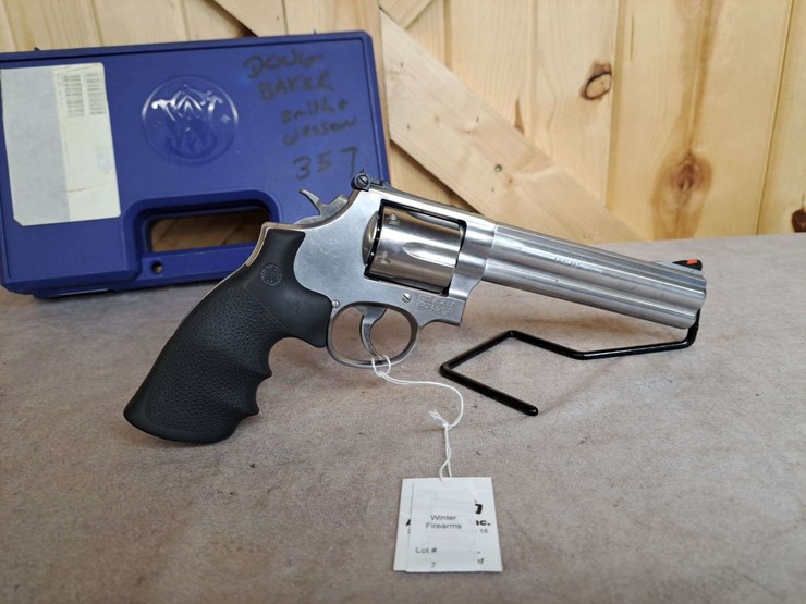 smith-&-wesson-model-686-.357-magnum-da-revolver-image-13