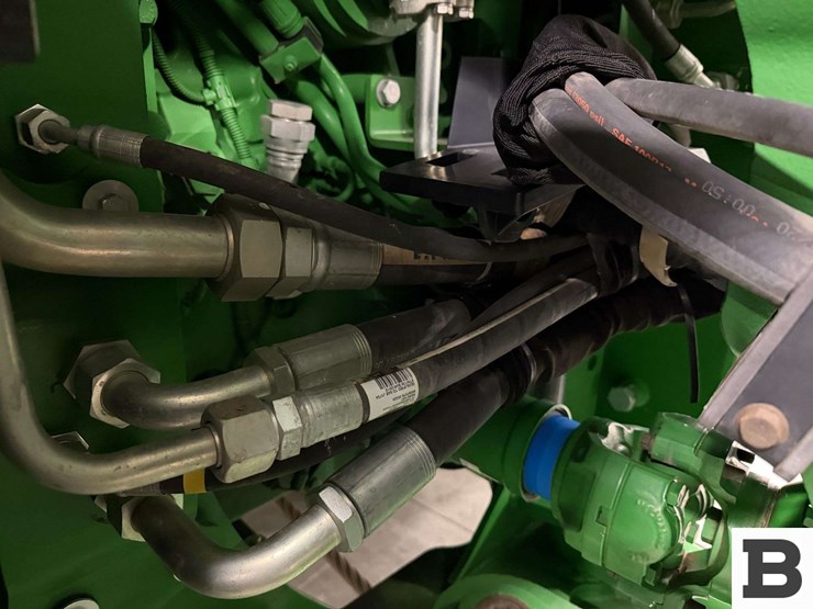 2021-john-deere-9620rx-image-45