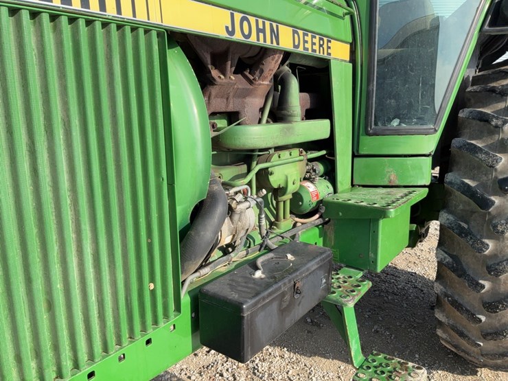 1980-john-deere-4440-image-17