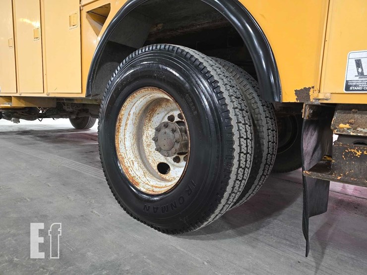 2002-international-durastar-4400-image-33