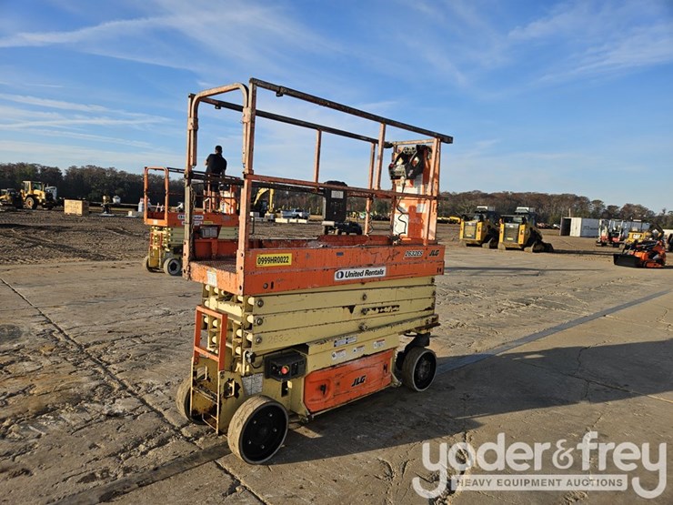 2016-jlg-2632es-image-4