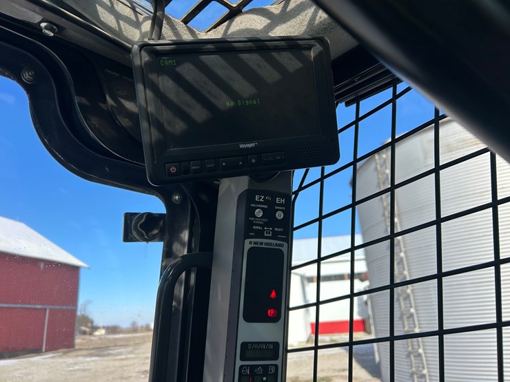 new-holland-c245-image-21