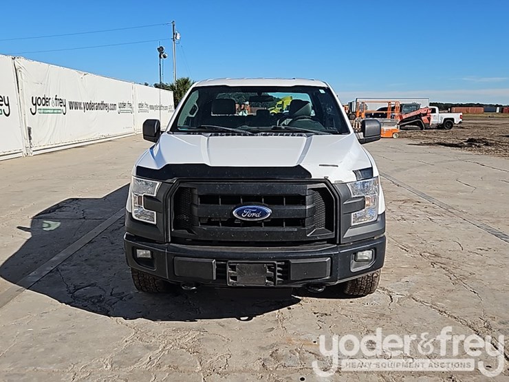 2015-ford-f150-xl-image-11