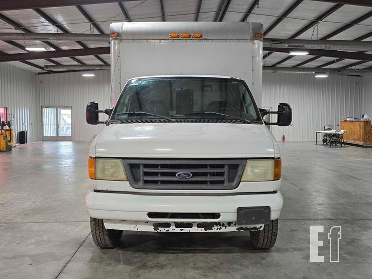 2006-ford-e350-sd-image-7