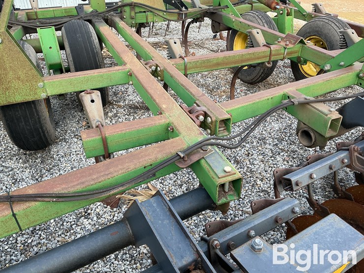 john-deere-726-image-16