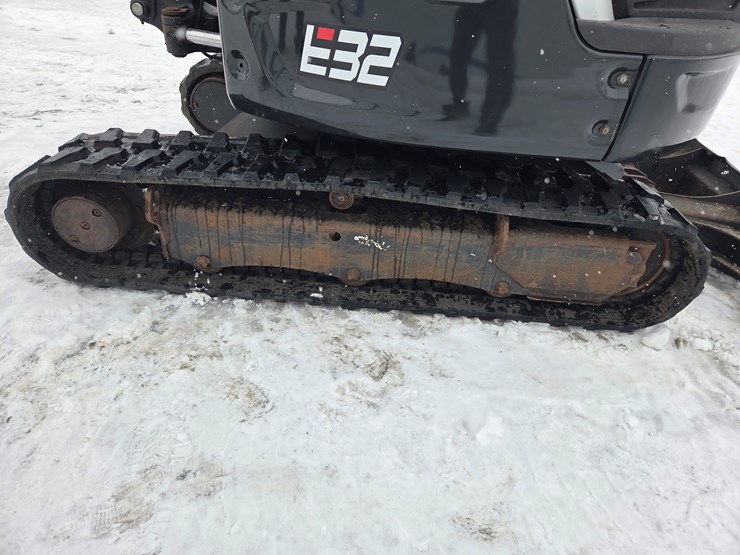 2019-bobcat-e32i-image-46