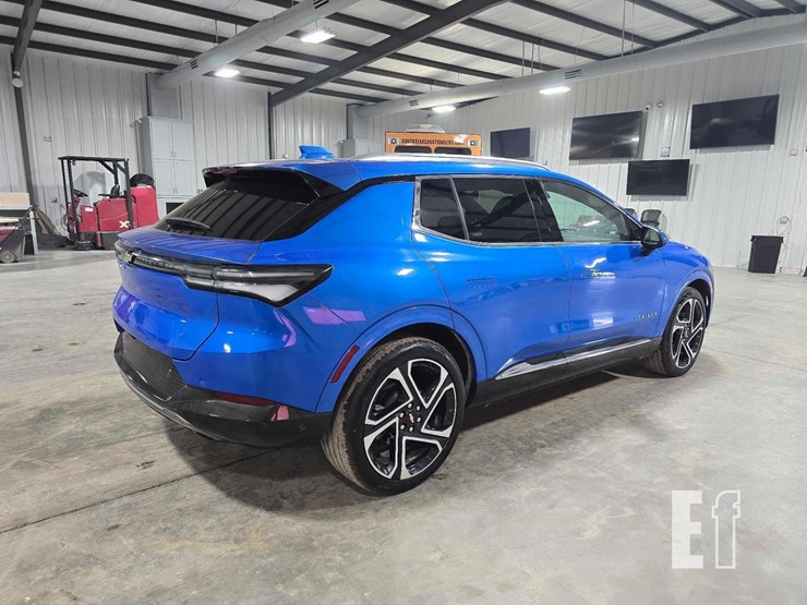 2024-chevrolet-equinox-image-3