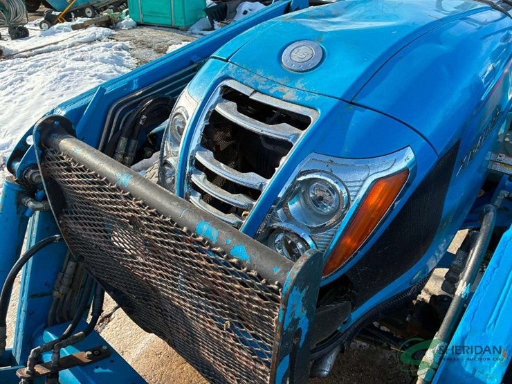 ls-xr4755h-loader-tractor-showing-3660-hours-image-4