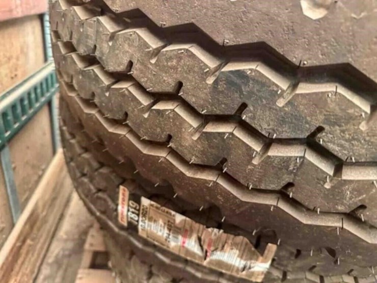 2-10:00-steering-tires,-recaps,-16-ply-image-3