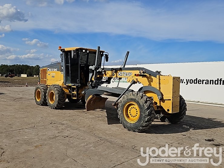 2017-deere-672g-image-7