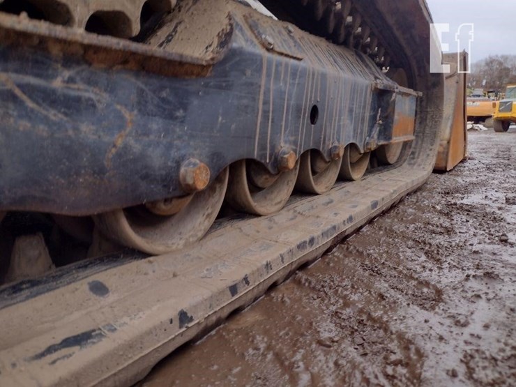 2017-bobcat-t595-image-33