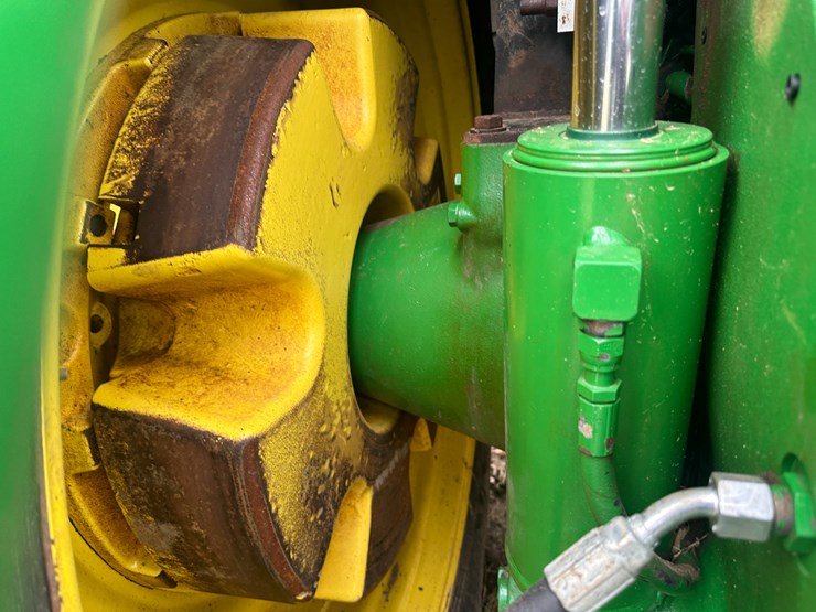 2010-john-deere-8345r-image-14