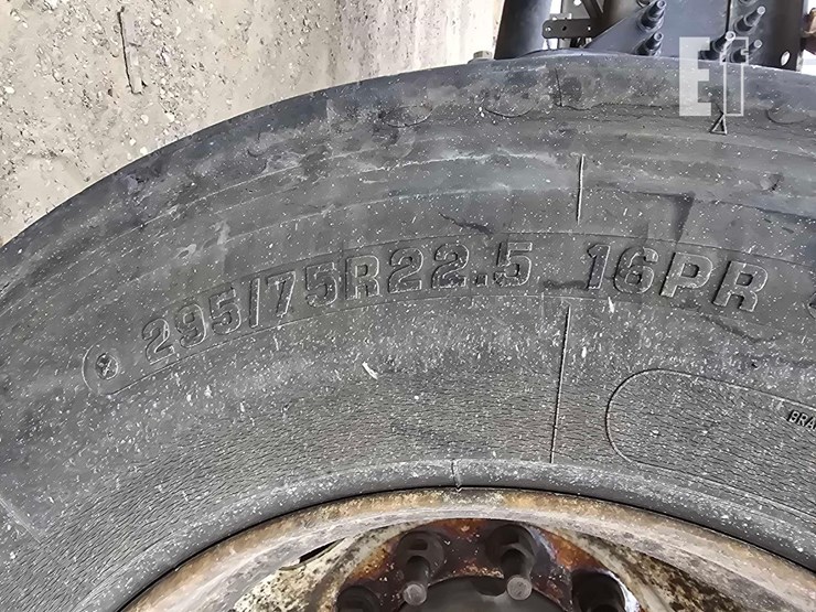 2018-freightliner-cascadia-113-image-27