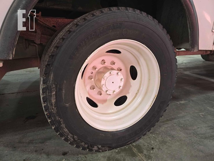 2015-ford-f550-image-23