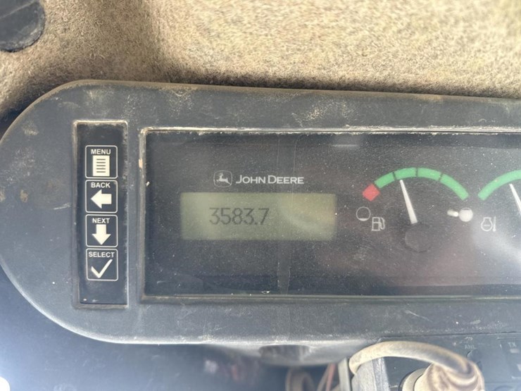 2017-deere-320e-image-42