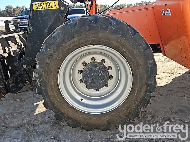 2016-sky-trak-8042-image-15